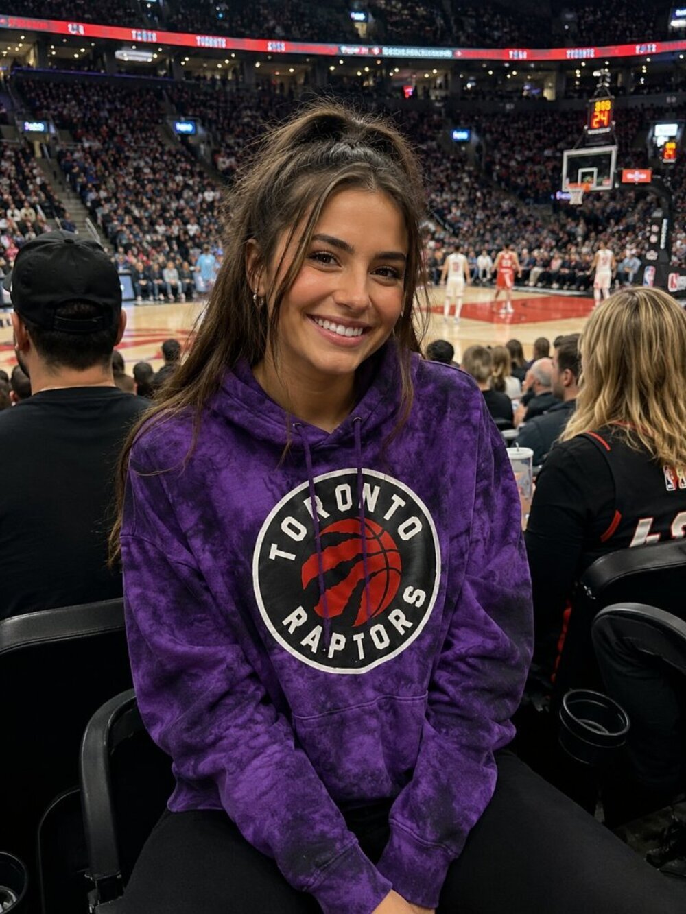 RAPTORS BASKETBALL WOMENS HOODIE (LARGE)